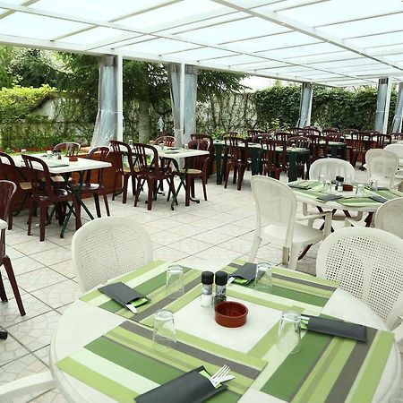 Hotel Restaurant Maison Blanche Rungis Exteriér fotografie