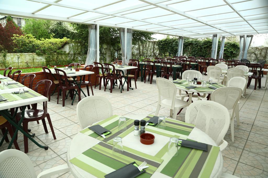 Hotel Restaurant Maison Blanche Rungis Exteriér fotografie